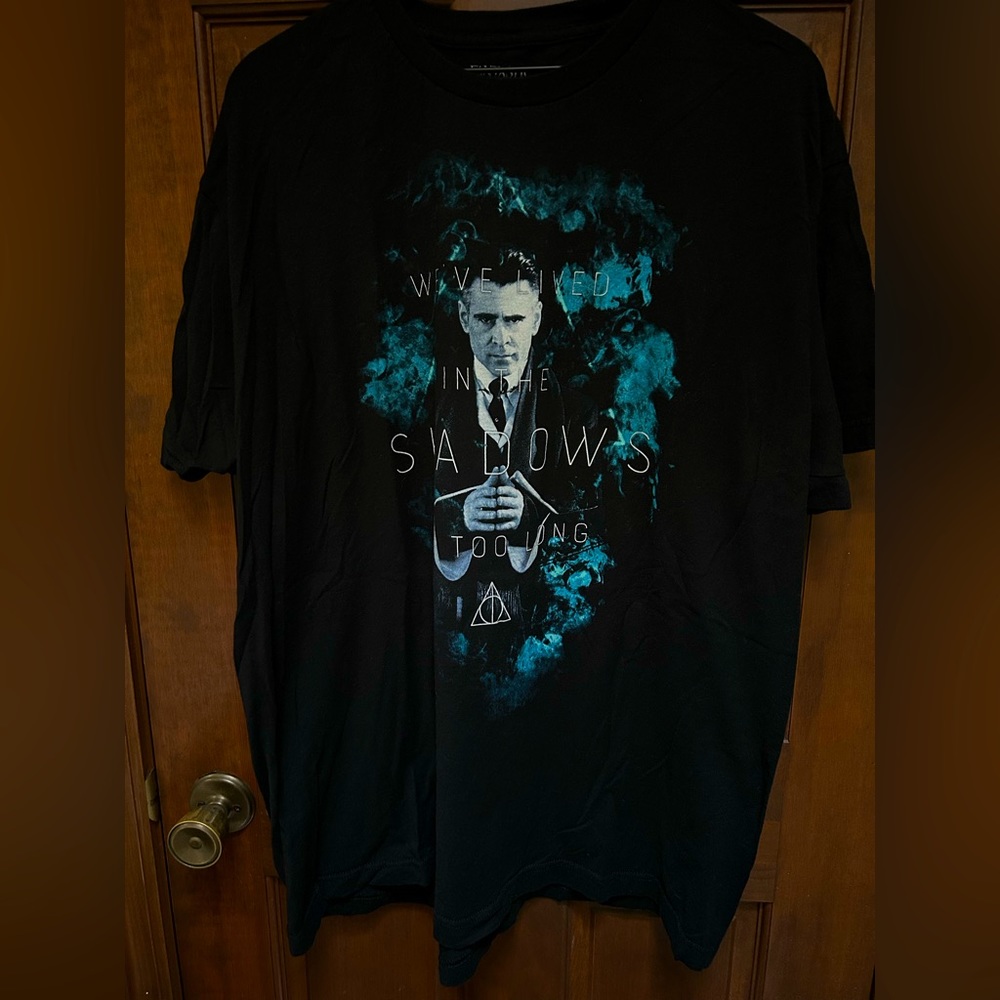 💜 WARNER BROS EUC Fantastic Beasts Loot Crate exclusive graphic tee. Size 2XL